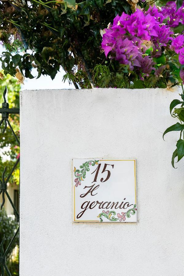 مبيت وإفطار أناكابْري Il Geranio المظهر الخارجي الصورة